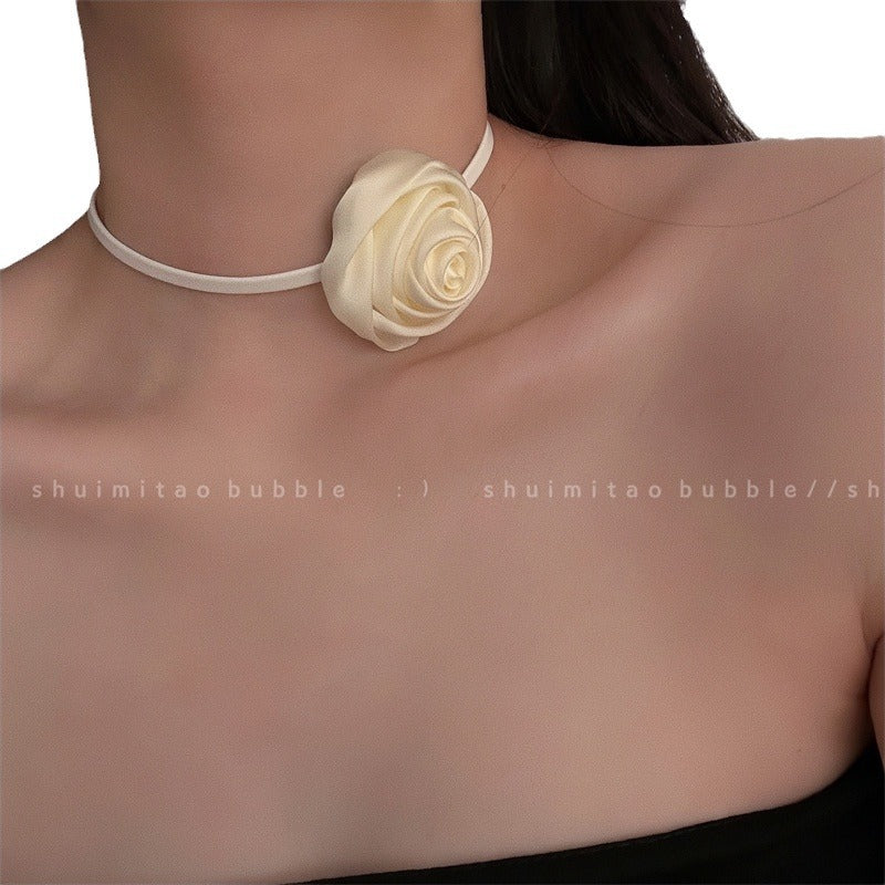 Cool Rose Vintage Black Flower Clavicle Necklaces