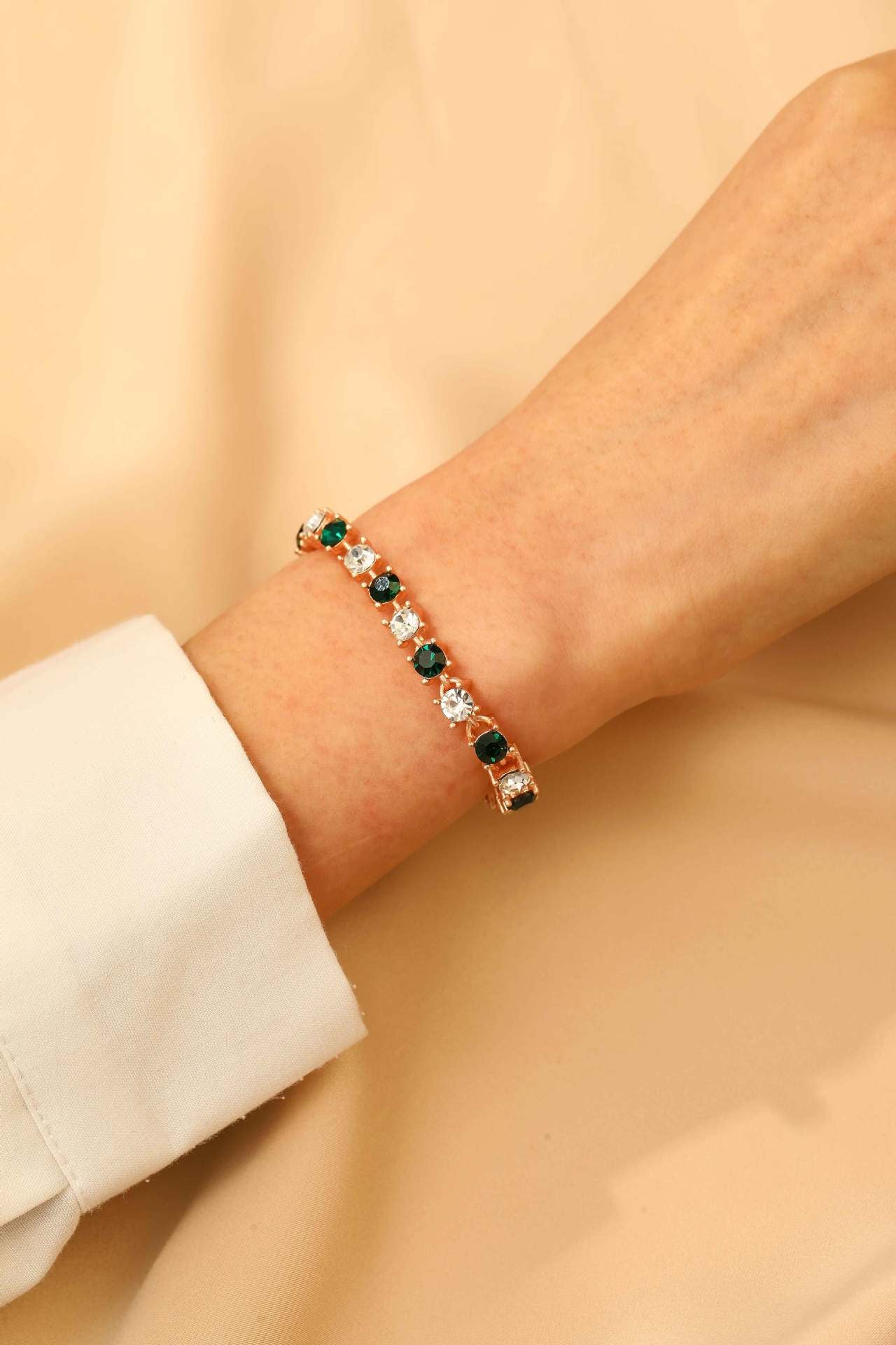 Retro Simulation Colored Gems Diamond Fashion Bracelets