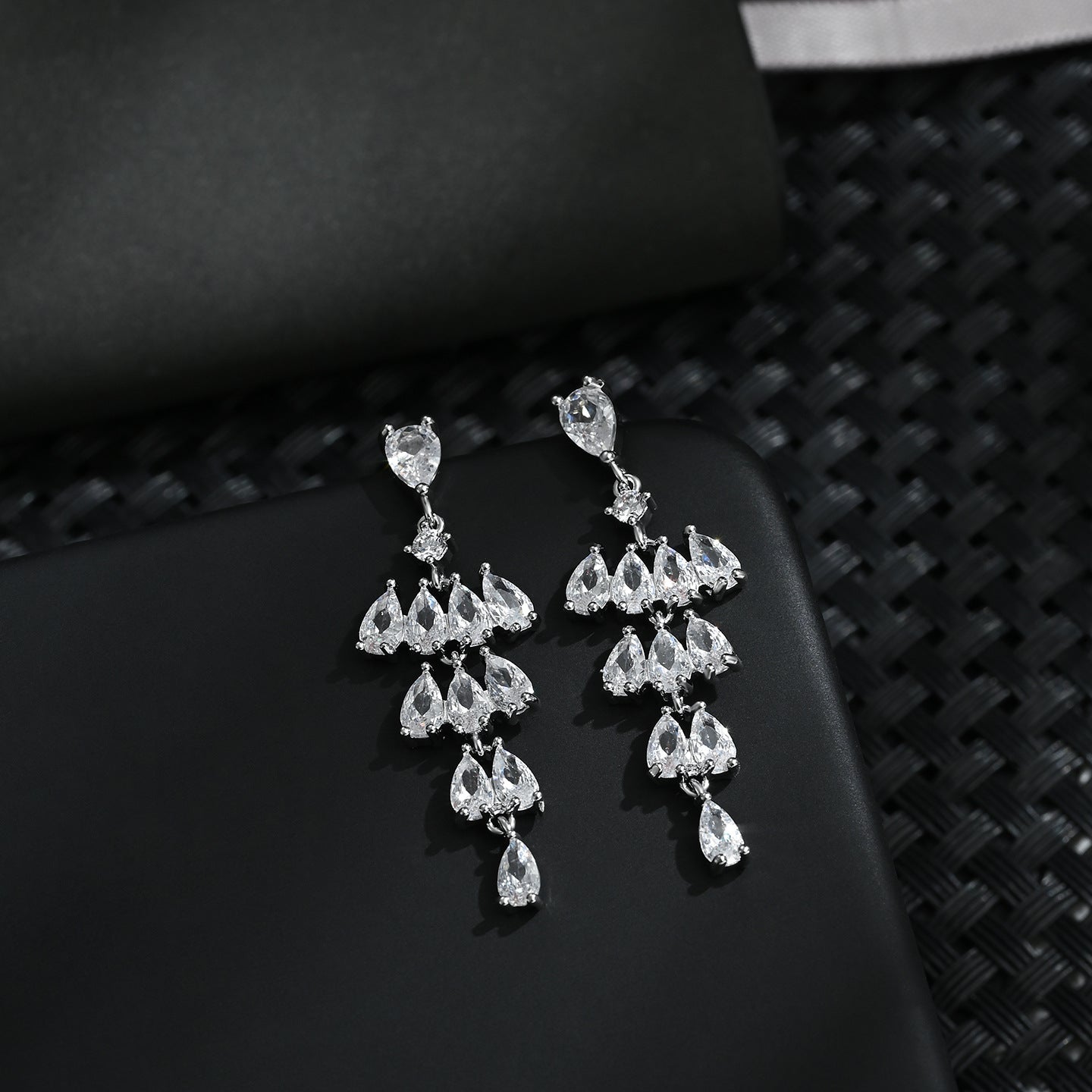 Women's Needle Fashion Design Sense Exaggerated Personalized Zircon Exquisite Light Luxury Stud Earrings