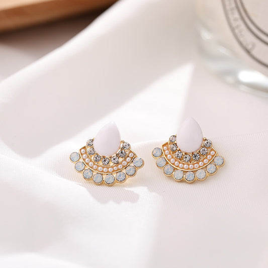 Fan-shaped Rhinestone Vintage Bohemian Classic Style Earrings