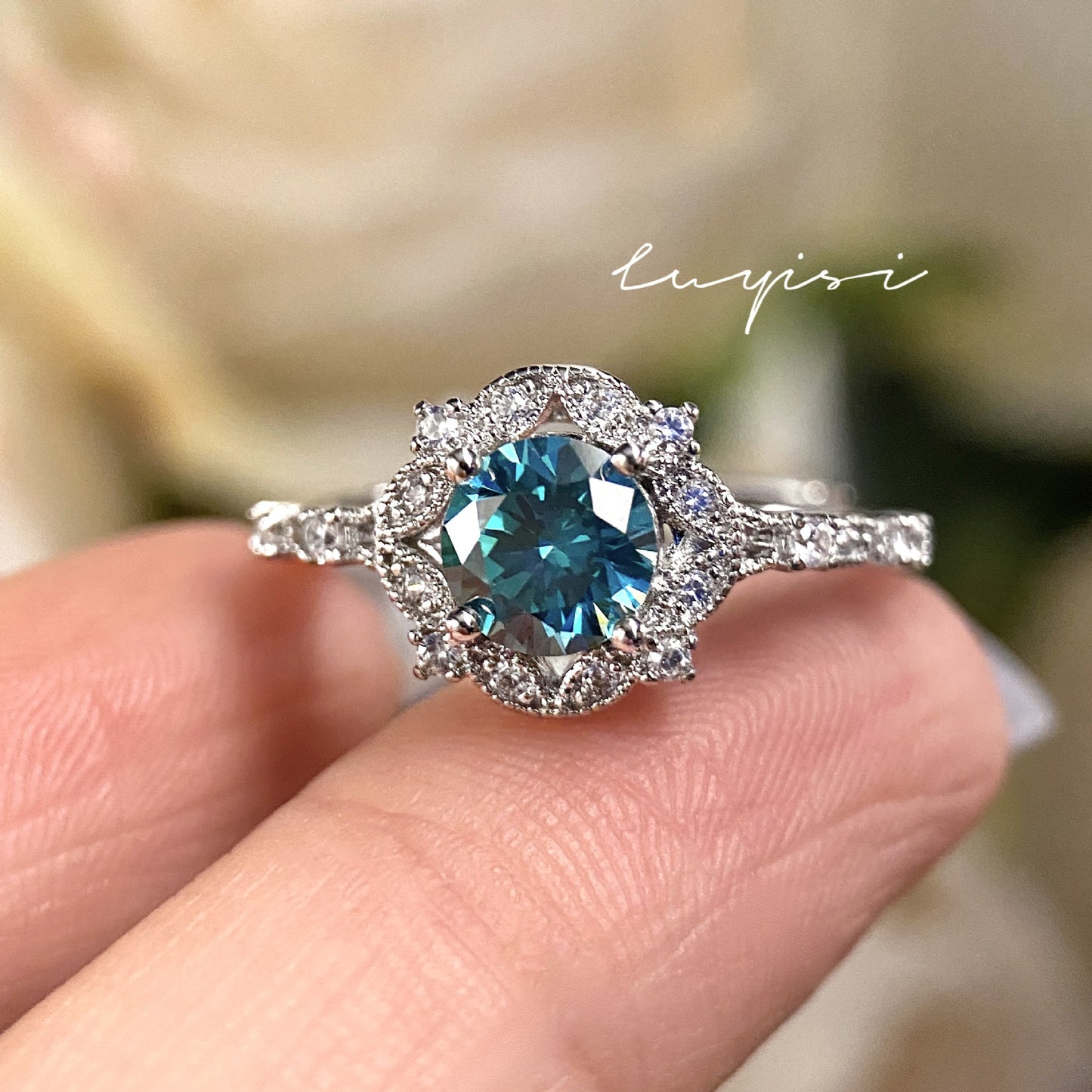 Blue Green Moissanite Light Luxury Star Rings