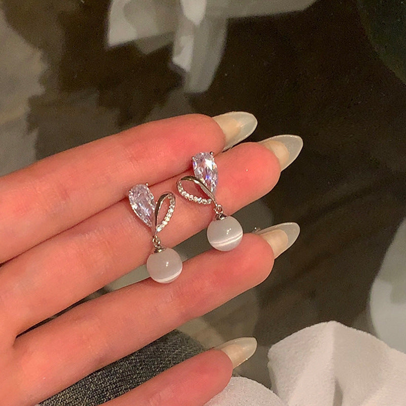 Women's Vintage Pearl Light Luxury Fashion High Sense Earrings