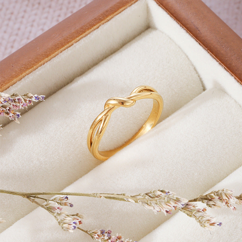 Endless Twist Female Titanium Steel Gold Rings