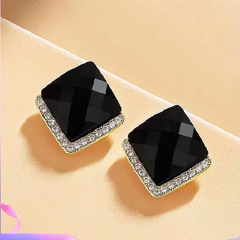 Women's Retro Black Style Fashion Elegant Graceful Earrings