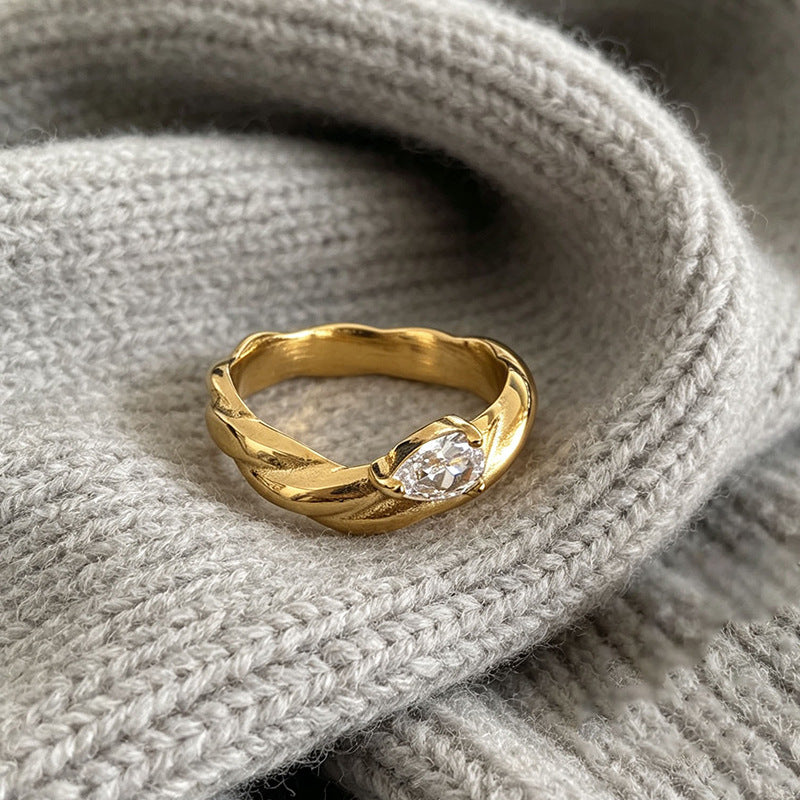 Women's Inlaid Zircon Retro Easy Matching Light Luxury Ring