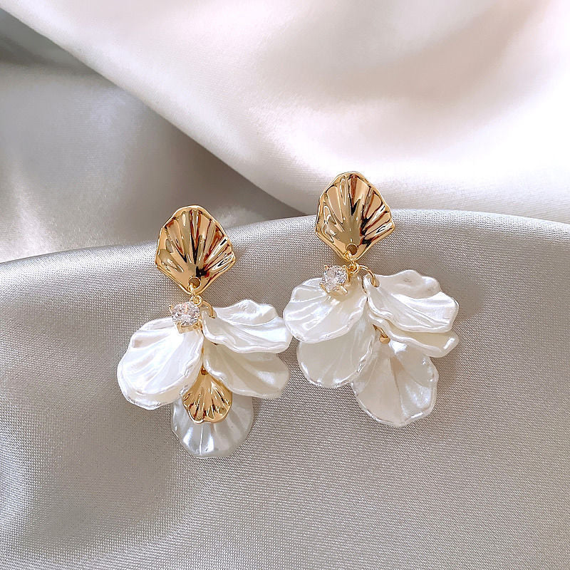 Women's Series Flower Vacation Style Niche High-grade Earrings