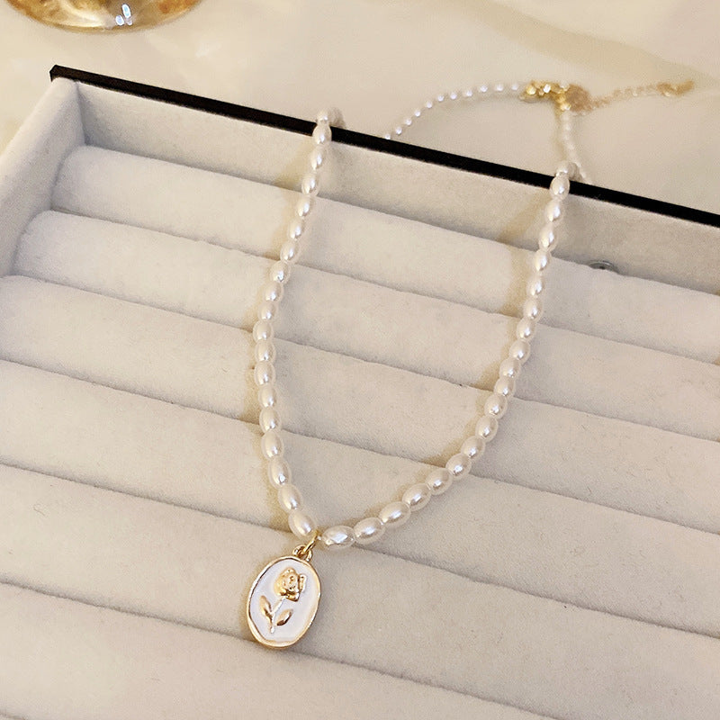 Vintage Pearl Flower Love Affordable Luxury Necklaces