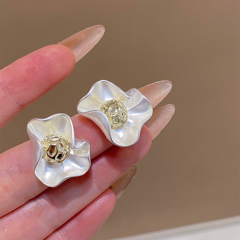 Women's Series Flower Vacation Style Niche High-grade Earrings