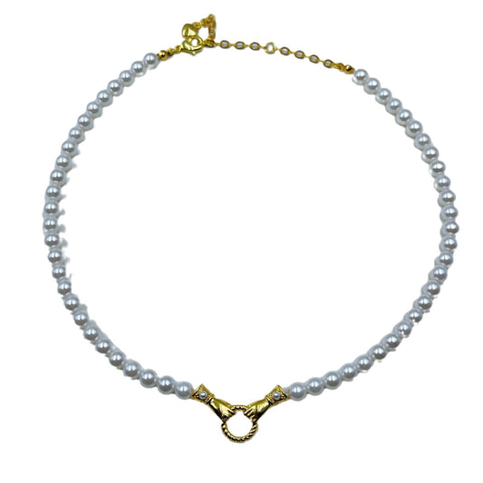 Women's Lost Romance Holding Hand Pearl Fashion Simple Necklaces