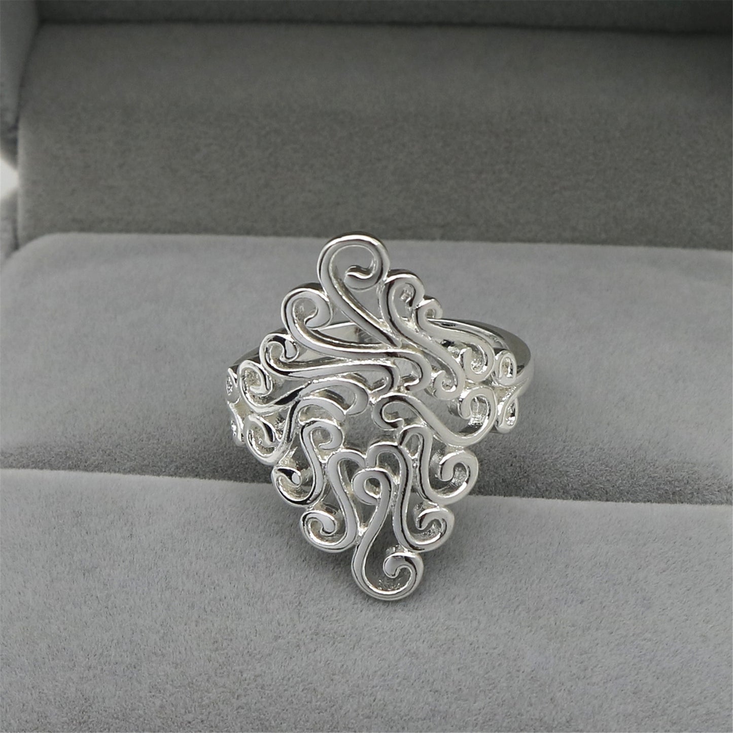 Flower Female Retro Pattern Exaggerated Popular Ring