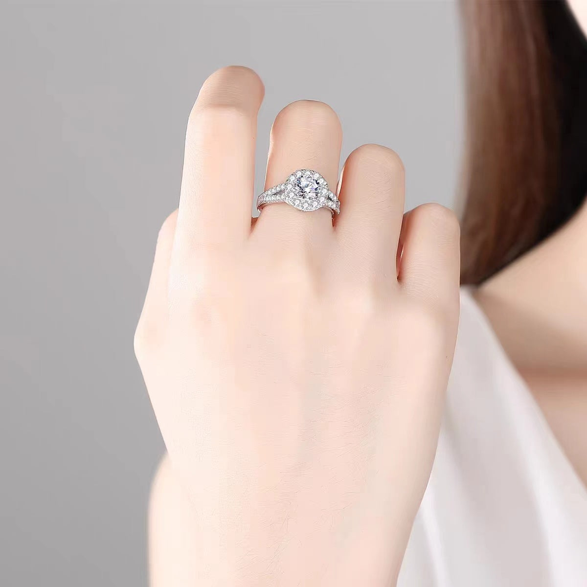 Row Diamond Pattern Graceful Closed White Ring