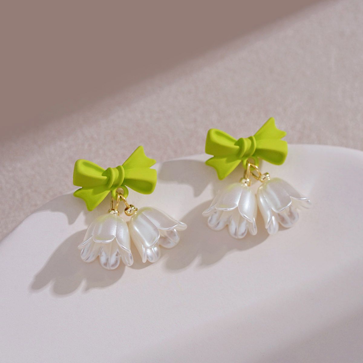 Women's Series Flower Vacation Style Niche High-grade Earrings