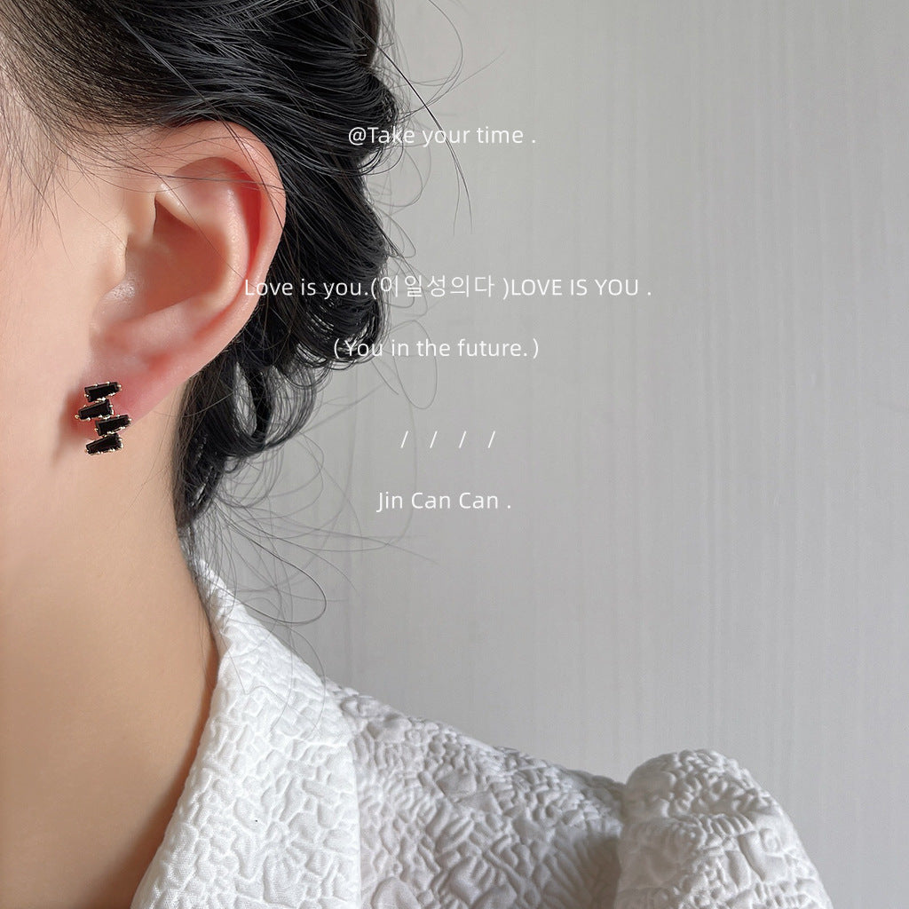 Plated Personality Style Irregular Ear Simple Earrings