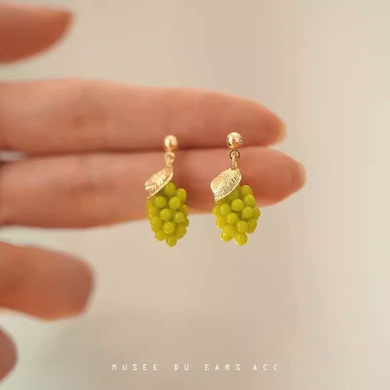 Special Offer Pure Nail Small Kind Of White Fungus Green Earrings