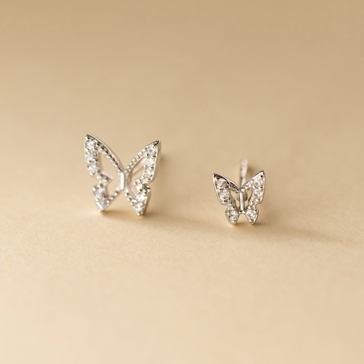 Women's Diamond Mounted Hollow Glittering Butterfly Design Earrings