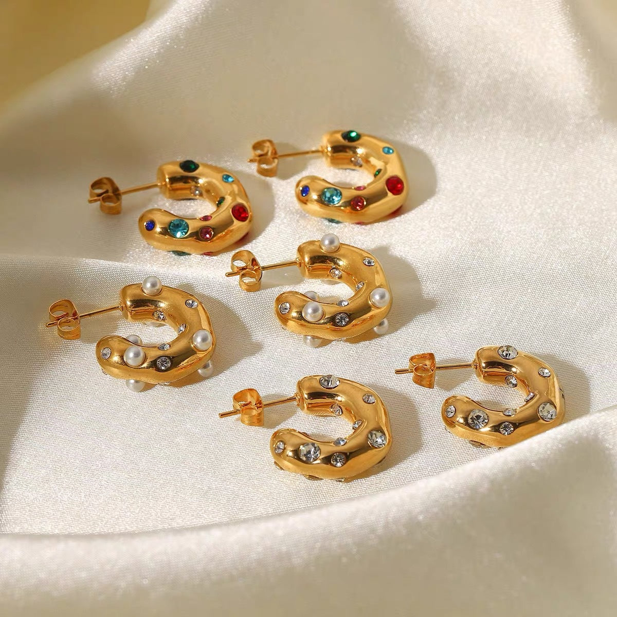 Wind Shaped Hammered Inlaid Zircon Pearl Ear Earrings