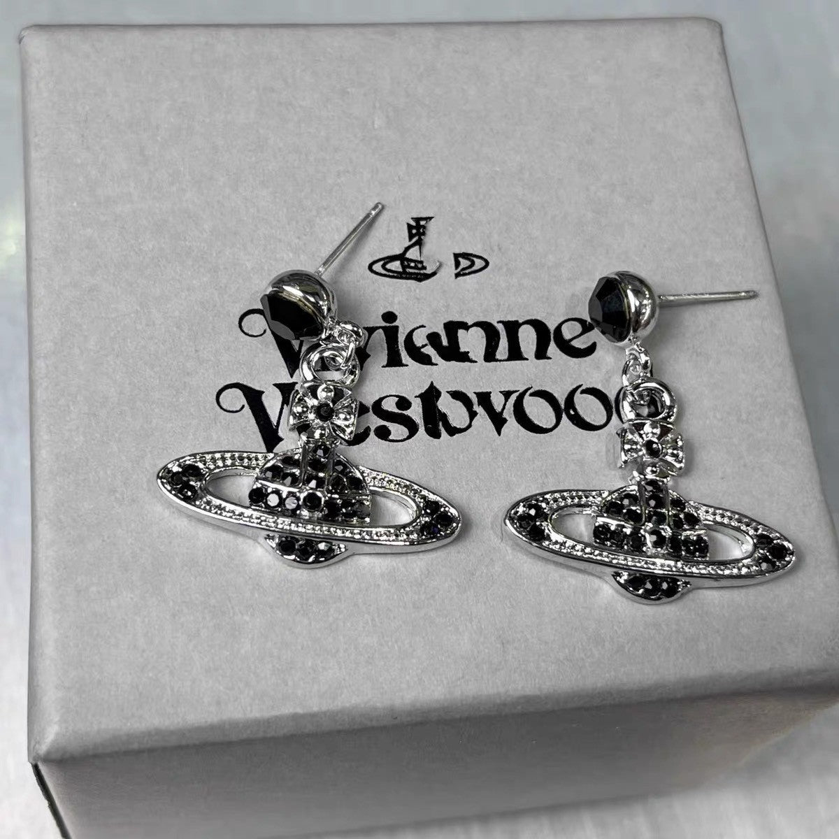 Women's Diamond Saturn Eardrops Cold Style Niche Earrings