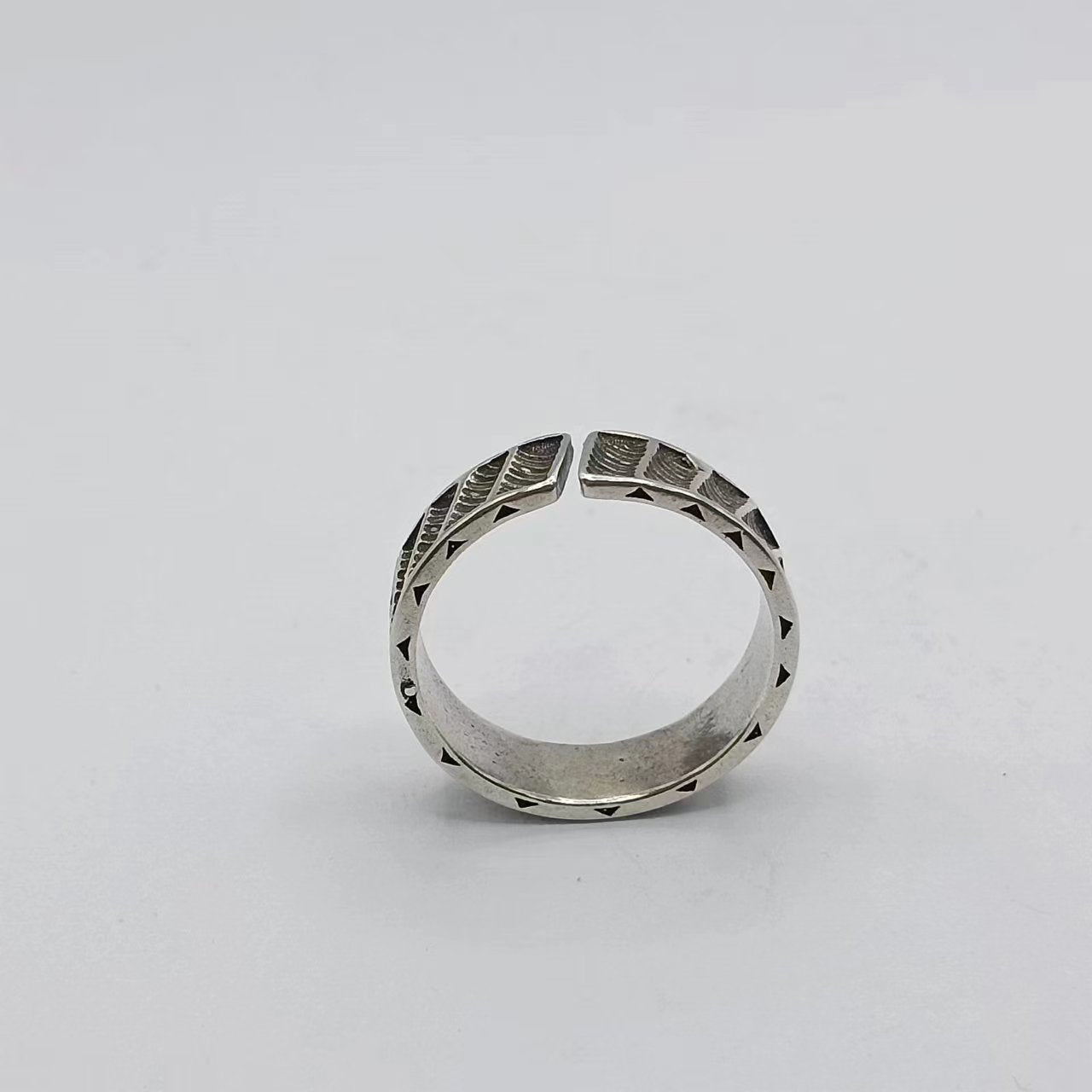 Men's Chiba Vintage Thai Sier From The Hand-made Open Ring