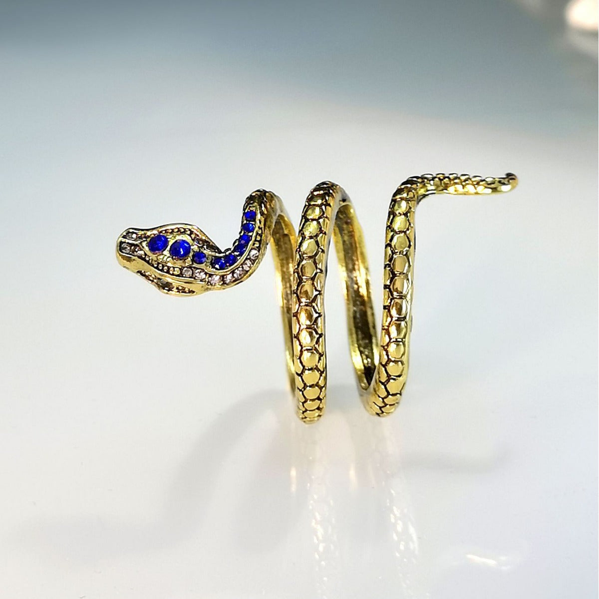 Creative Snake-shaped Sapphire Blue Zircon Unisex Rings