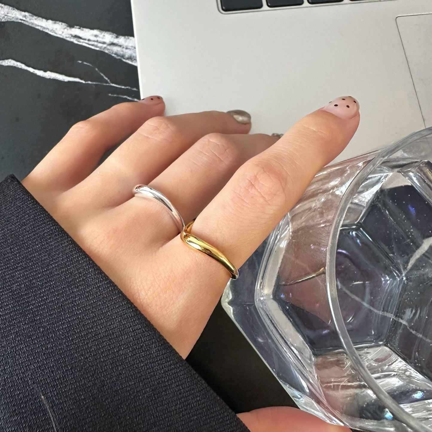 Curved Simple Geometric Irregular Female Cold Wind Rings