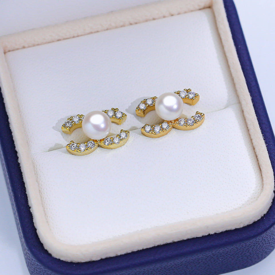 Women's Pearl Ear High-grade Square Simple Temperament Stud Earrings