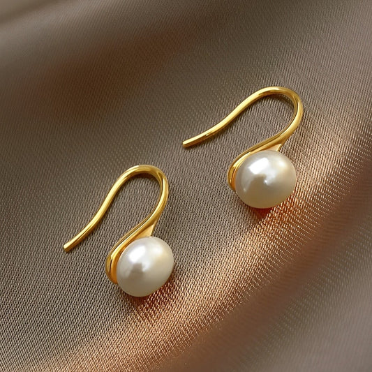 Women's Natural Freshwater High Heels Pearl Light Luxury Earrings