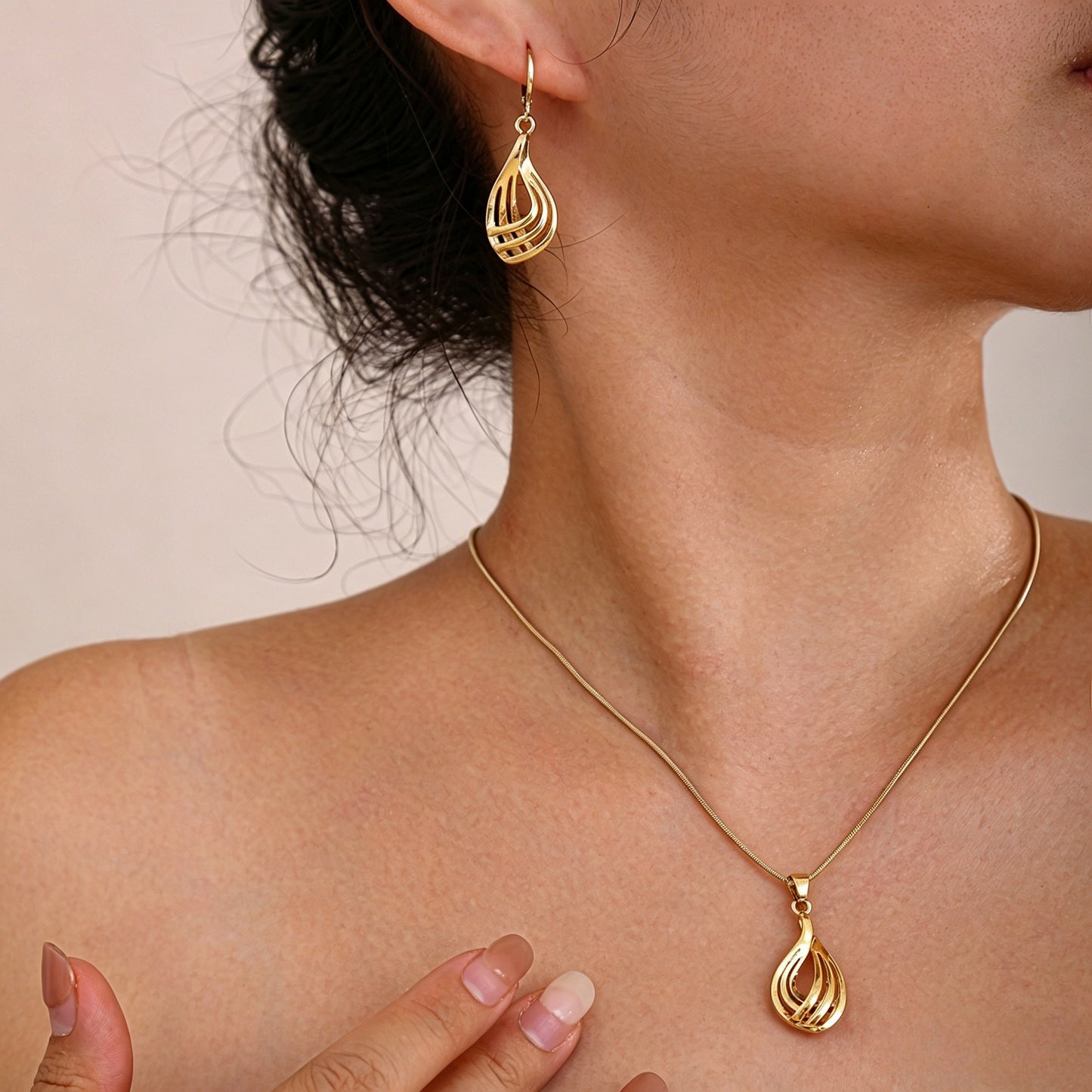 Women's Elegant Geometric Ear Fashion Chain Like Flat Jewelry Set