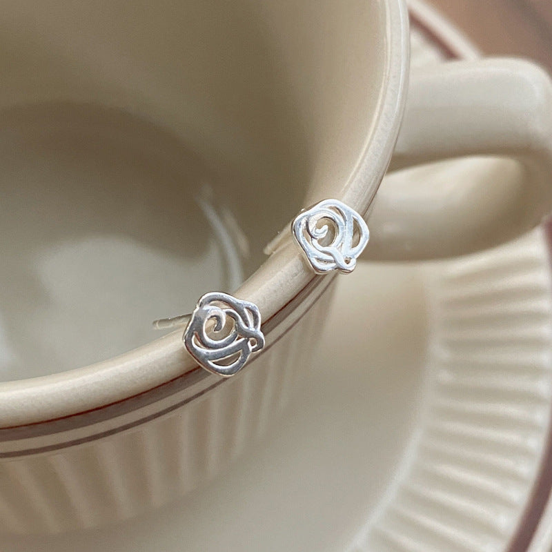 Women's For Simple Compact Love Heart Niche High Earrings