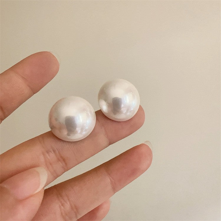 Cold Style Elegance Retro Pearl Exaggerated Stud Earrings