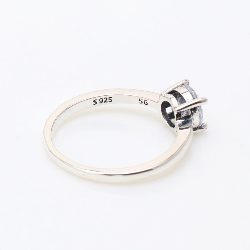 Single Stone Female Fashion Four Claw Zircon Rings