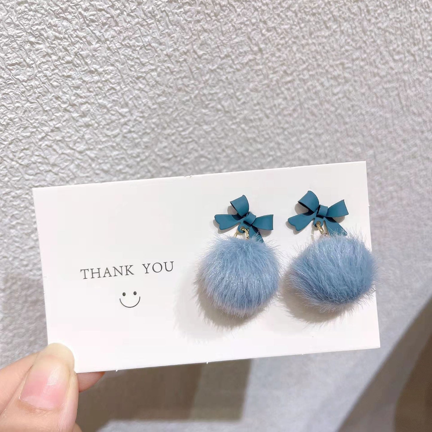 Temperament Sier Ear Bow Plush Ball Earrings