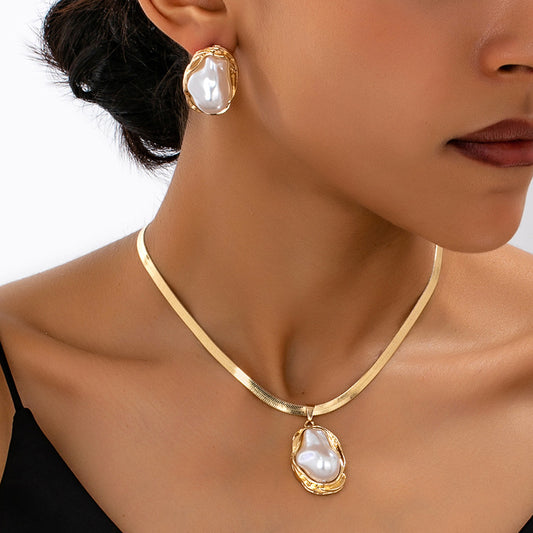 Snake Chain Retro Baroque Pearl Single Pendants