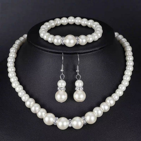 Gift Three-piece Pearl Box Female Beautiful Necklaces