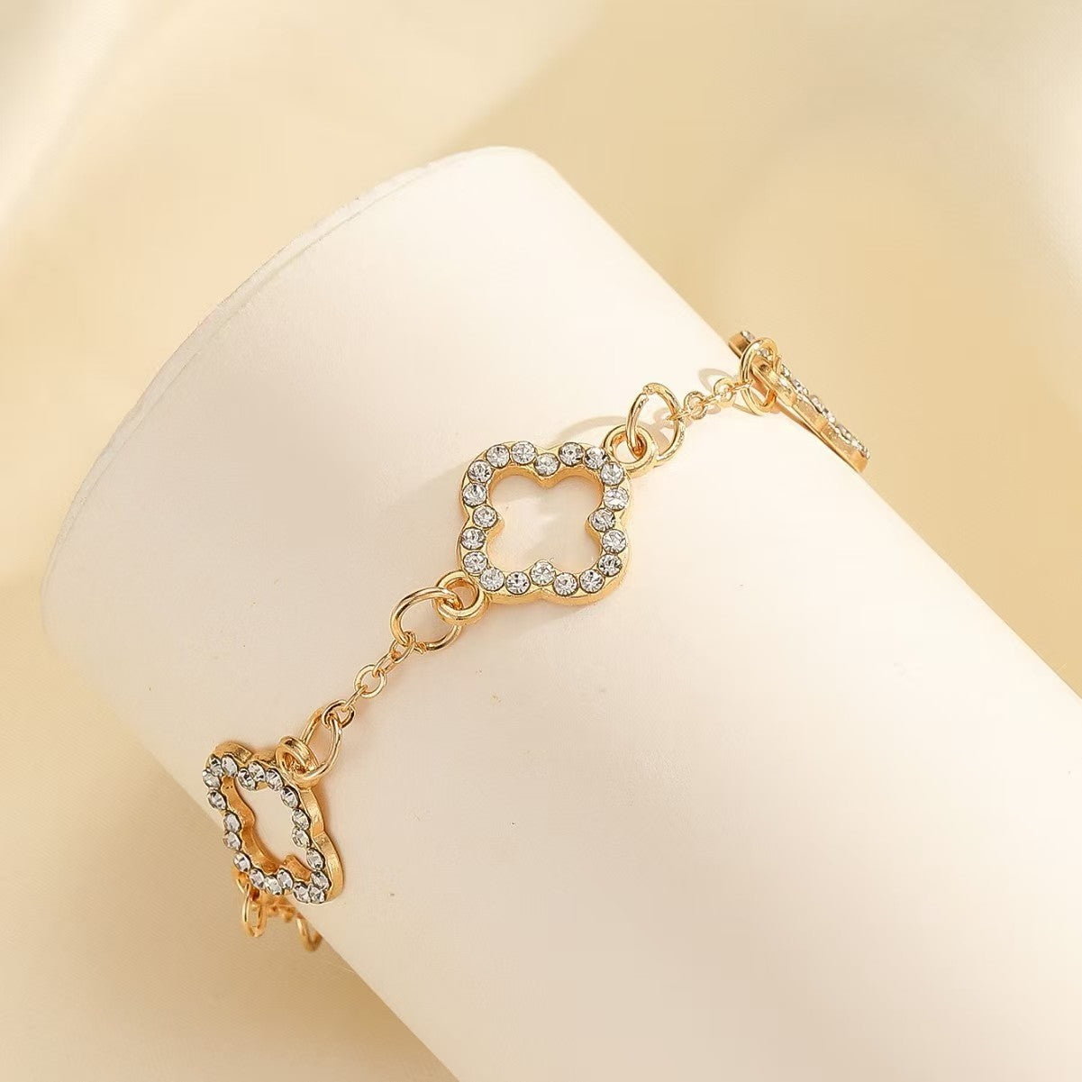 Inlaid Zircon Hollow Four-leaf Flower Three-piece Jewelry Set