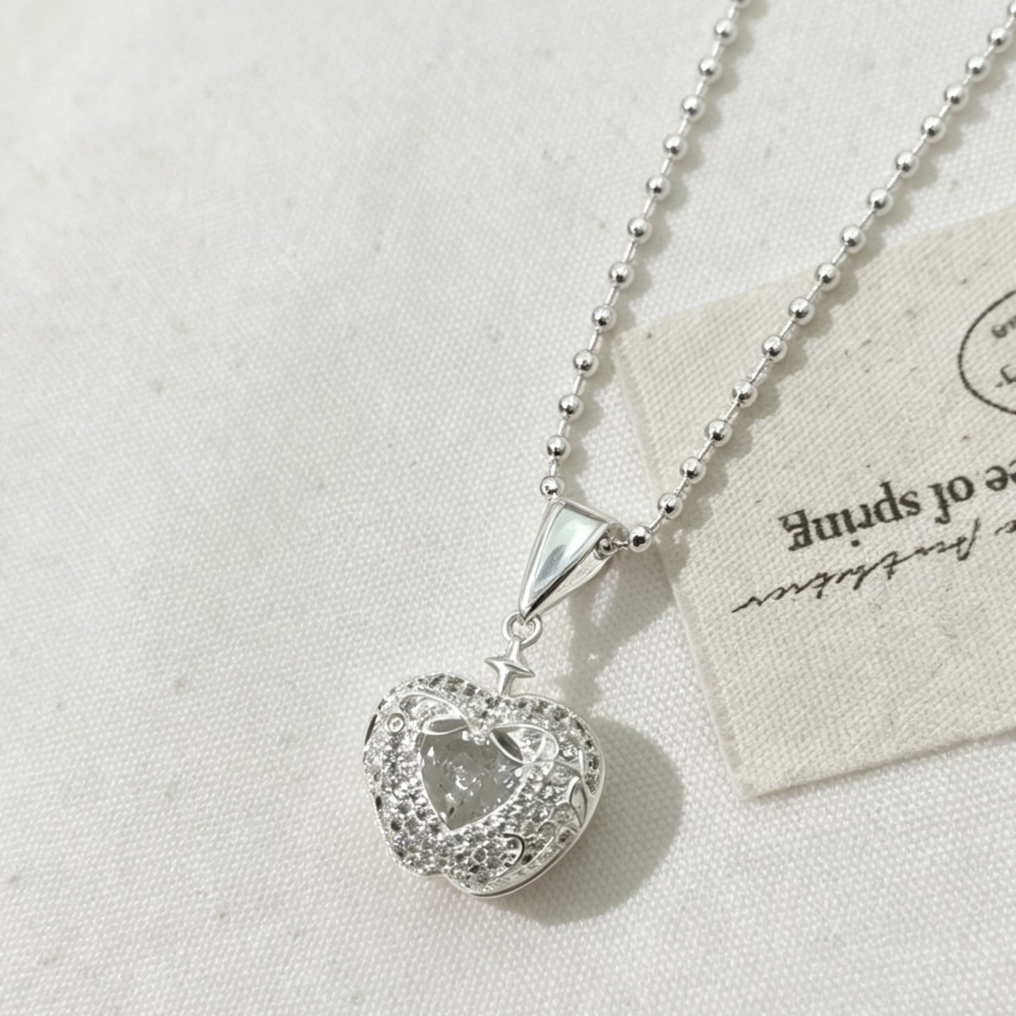 Sier Apple Shiny Diamond Special Interest Light Luxury Necklace