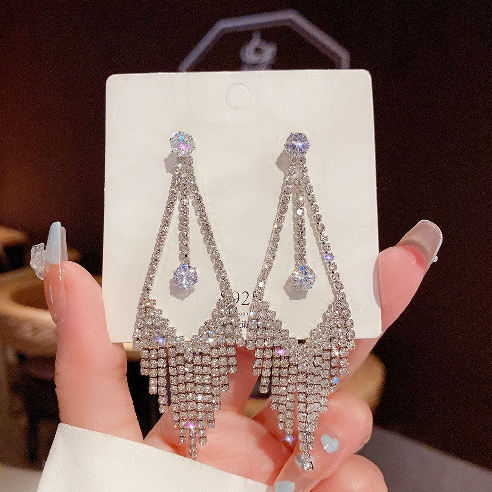 Women's Vintage Tassel Diamond High-grade Ear Minority Earrings