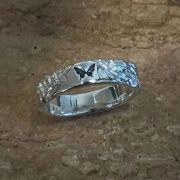 Good-looking Female Party Couple For Girlfriend Rings