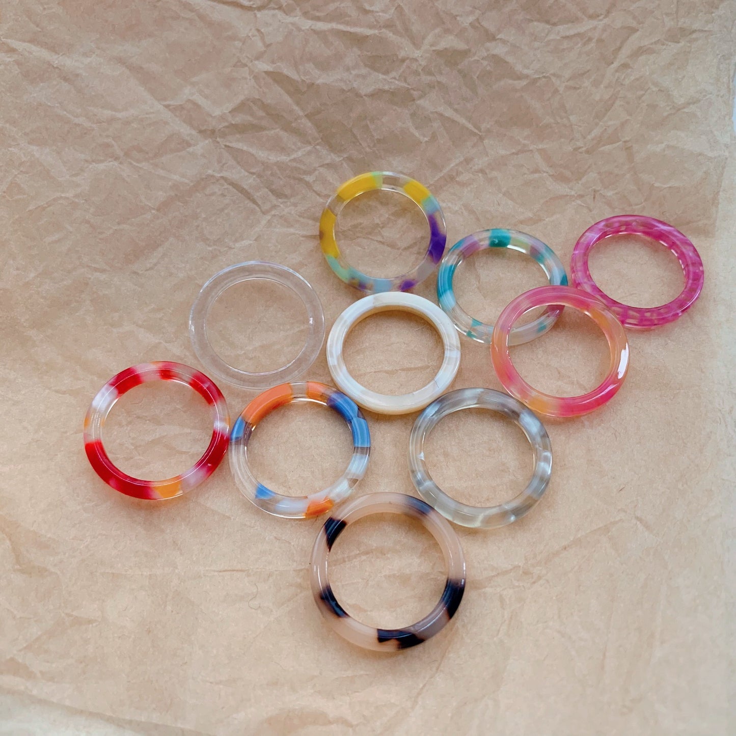 Trendy Retro Color Resin Commuter Fine Index Ring