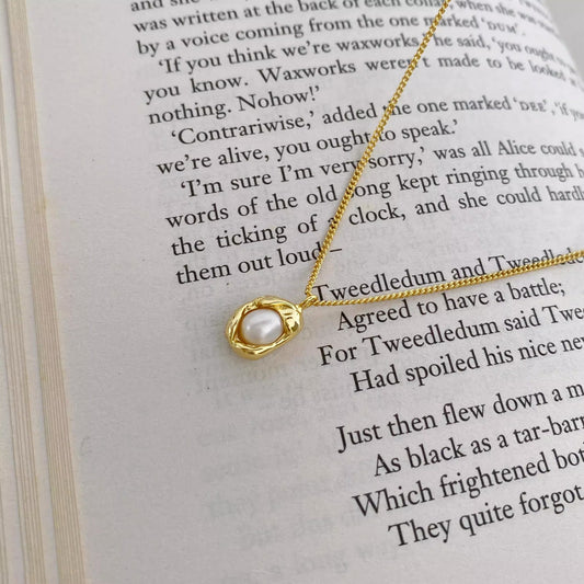 Women's Pod Simple Gentle Elegant Clavicle Chain Pendants