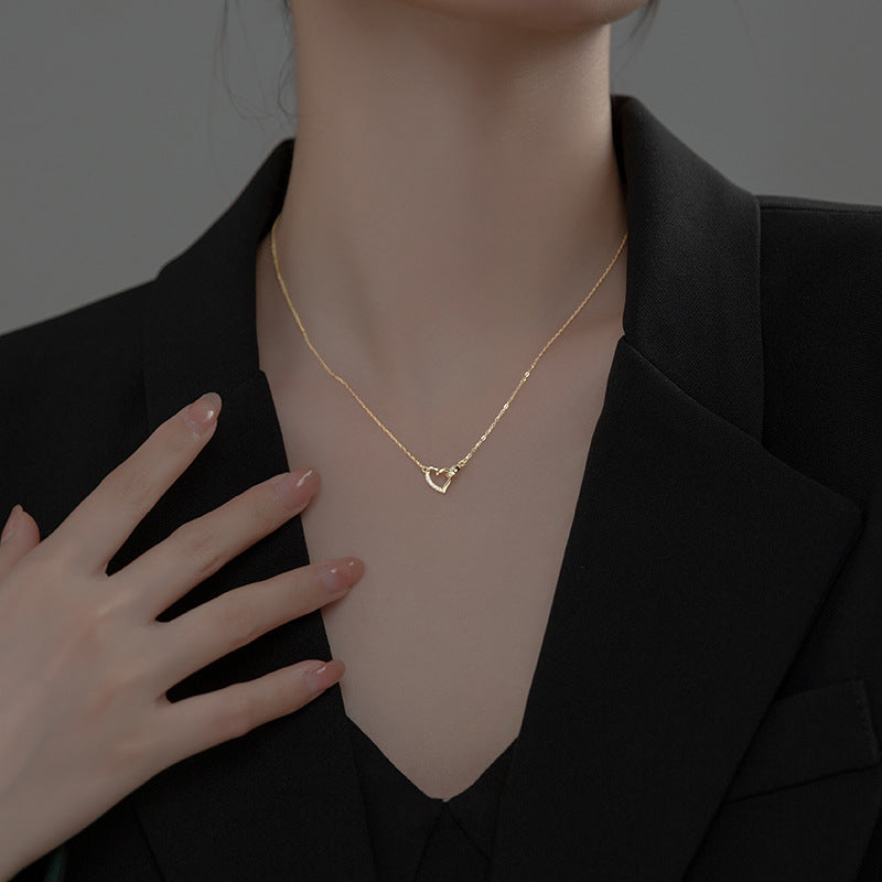 Women's Summer Elegant Heart Buckle Clavicle Chain Necklaces