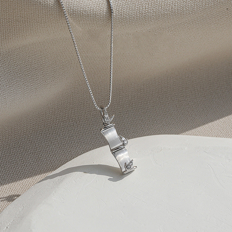 Women's Light Luxury Minority Design Sense High Class Elegant Simple Necklaces