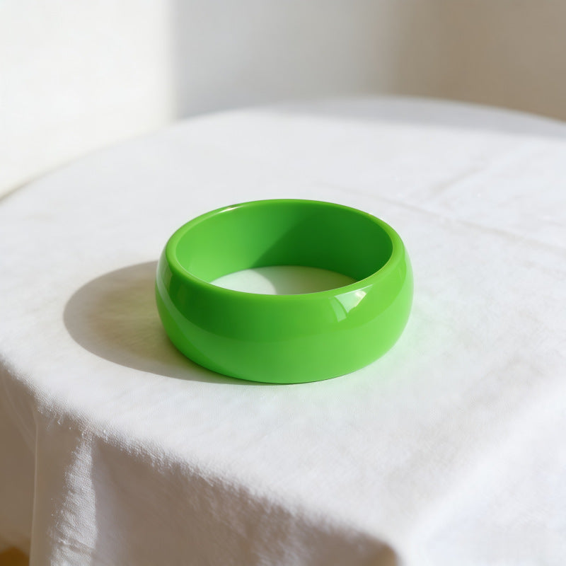 Plastic Popular Aperture Solid Color Glossy Bracelet