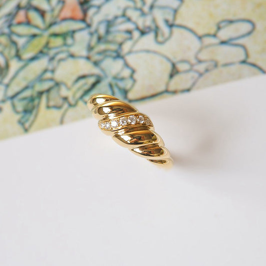 Finger Design Fashionable Golden Croissant Female Rings