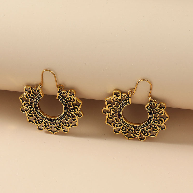 Carved Female Temperament Alloy Geometric Ear Clip Earrings