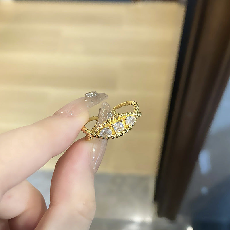 Golden Duplex Cross Micro Setting Light Rings