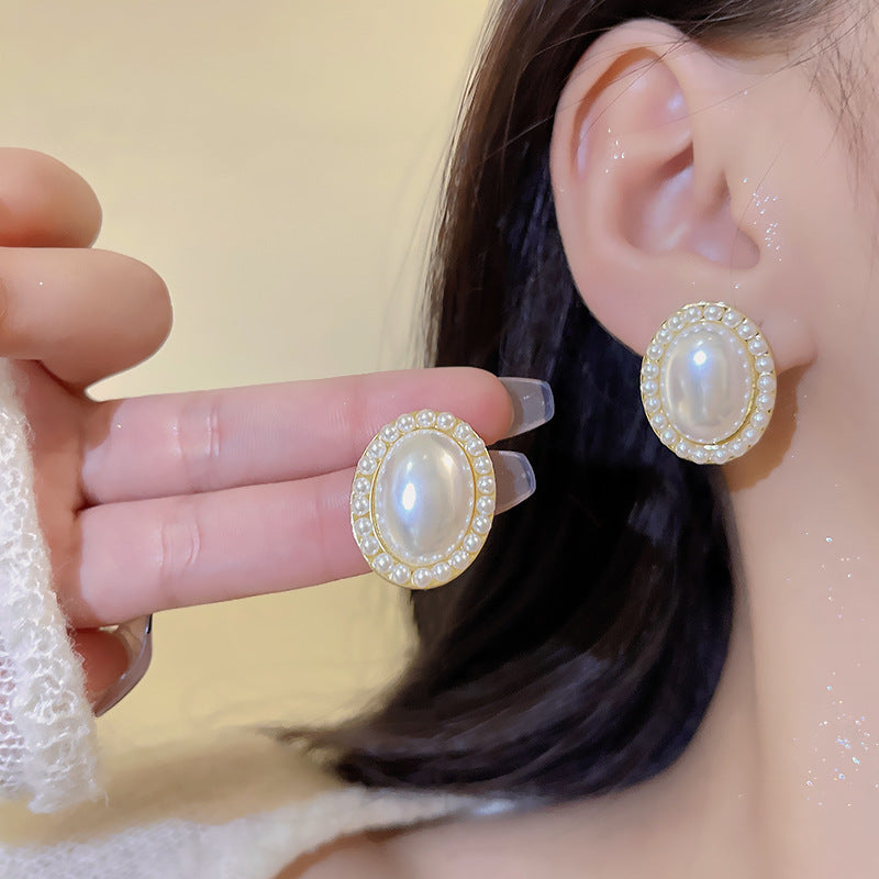 Women's Vintage Pearl Light Luxury Fashion High Sense Earrings