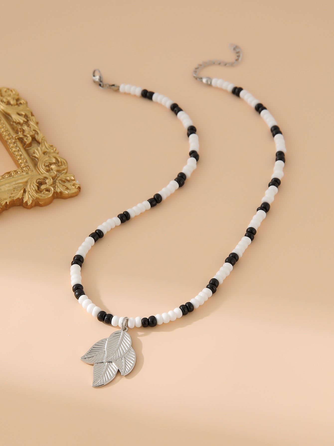 Women's Bead Leaves Love Simple Beaded Ornament Necklaces