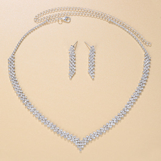 Women's Rhinestone Fashion Simple Diamond Suit Ethnic Style Necklaces