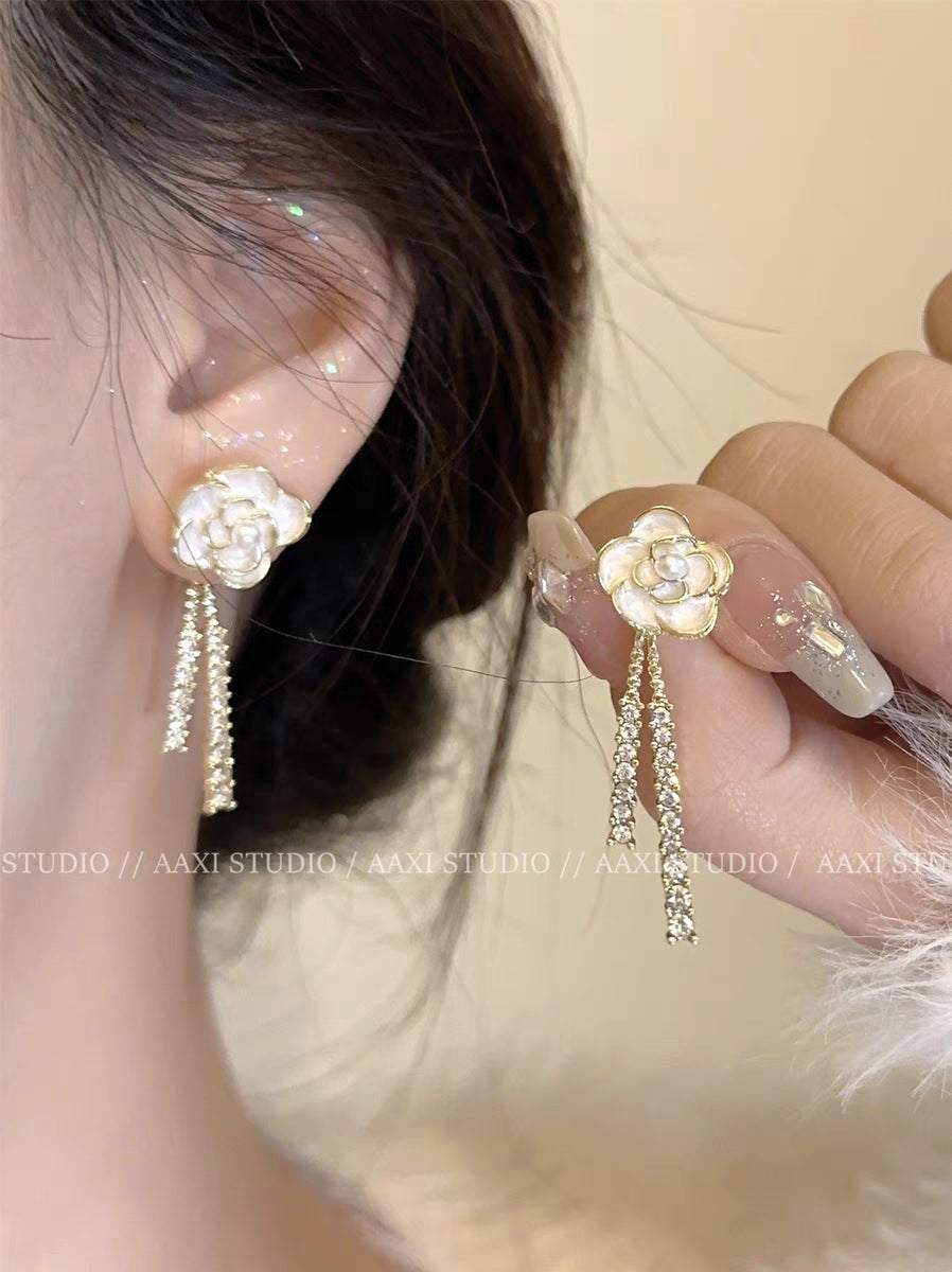 Women's Diamond Butterfly Tassel Romantic Design Style Earrings