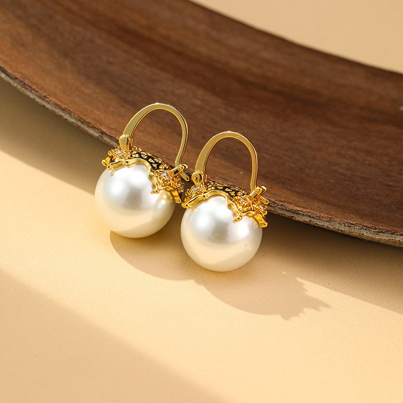 Women's Flower Basket Pearl Ear Clip High Sense Special Interest Light Earrings